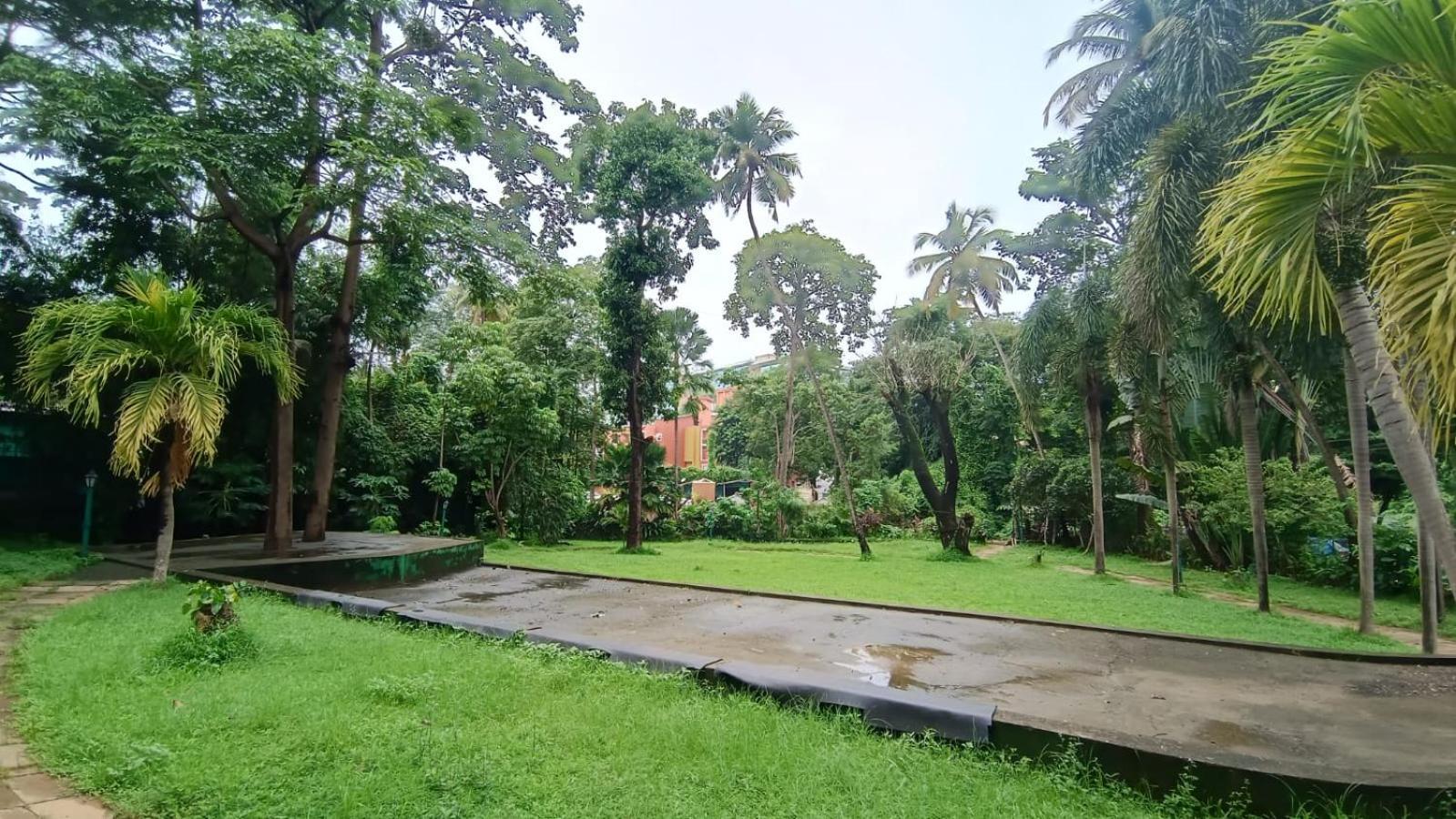 Golden Landmark Green Valley Beach Resort Dona Paula Ngoại thất bức ảnh