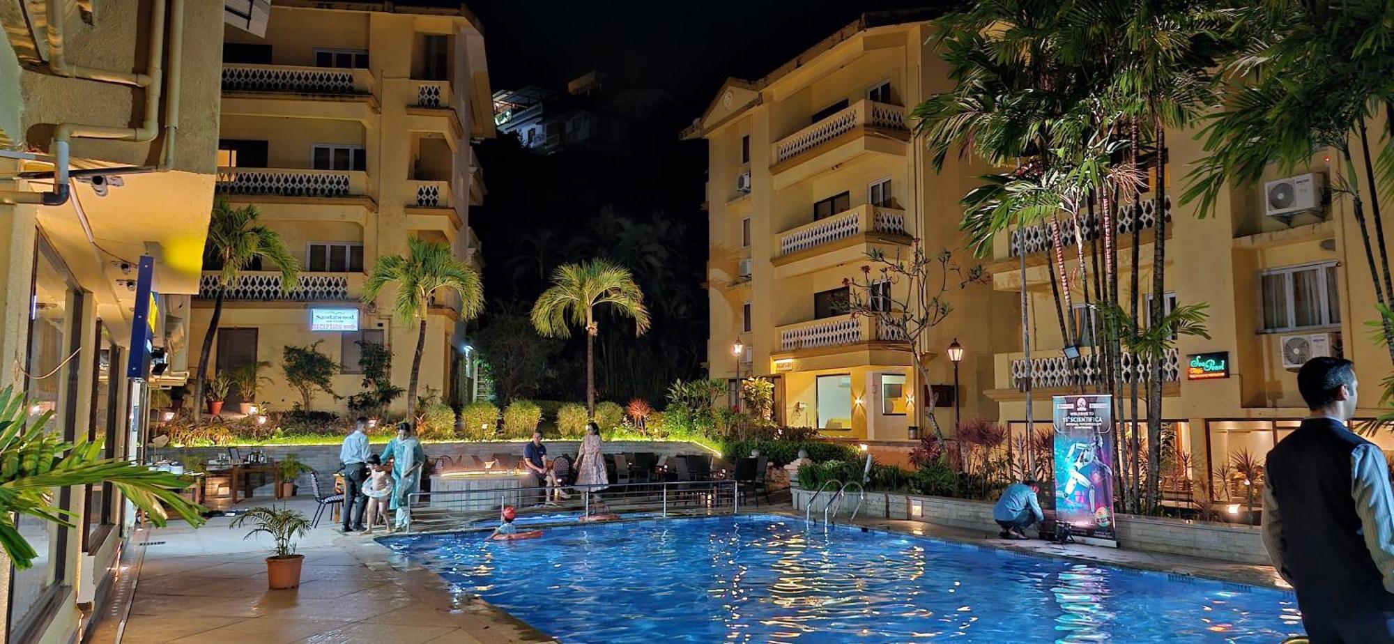 Golden Landmark Green Valley Beach Resort Dona Paula Ngoại thất bức ảnh