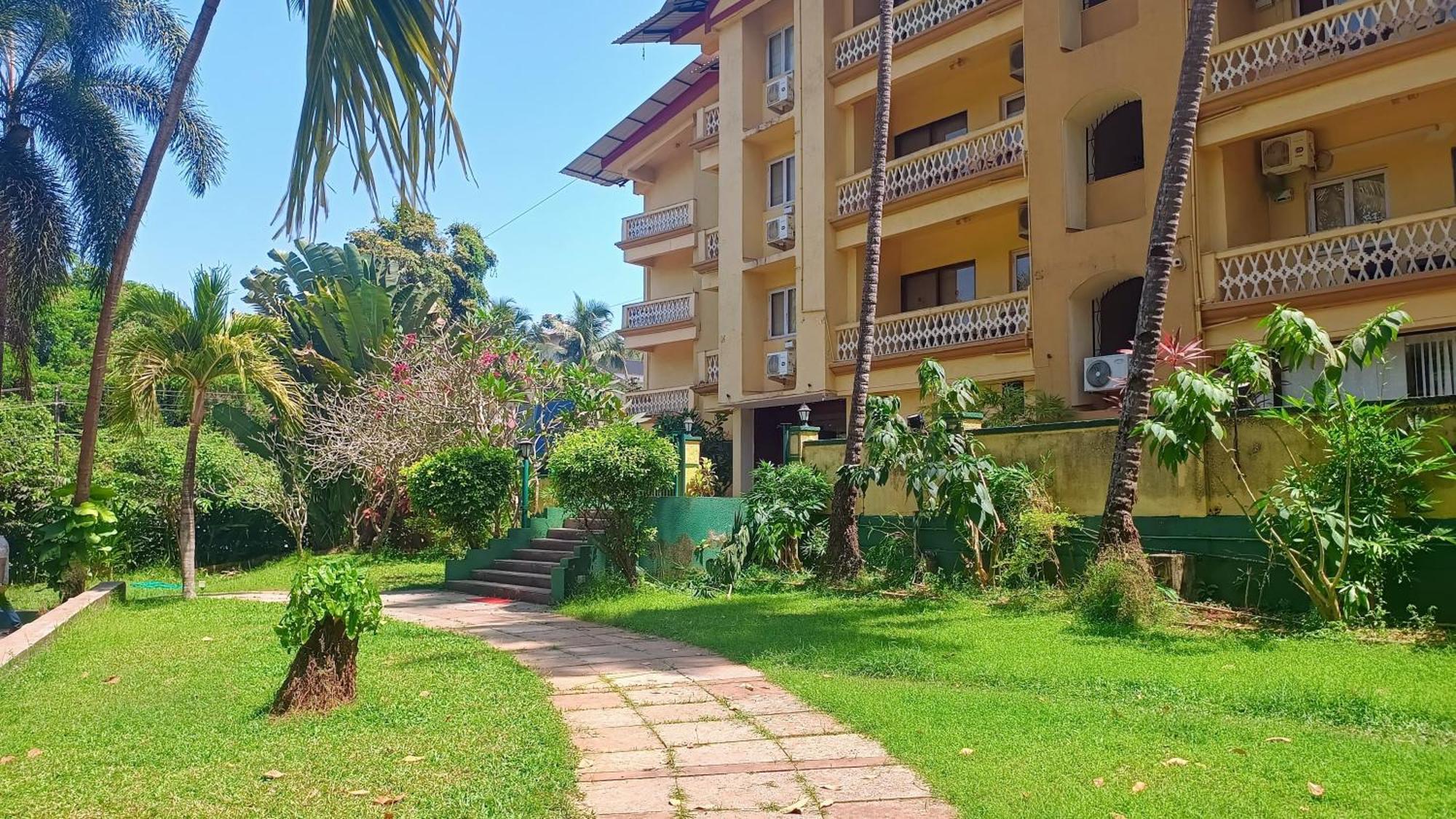 Golden Landmark Green Valley Beach Resort Dona Paula Ngoại thất bức ảnh