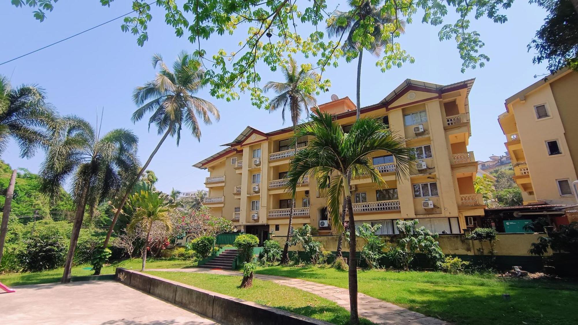 Golden Landmark Green Valley Beach Resort Dona Paula Ngoại thất bức ảnh