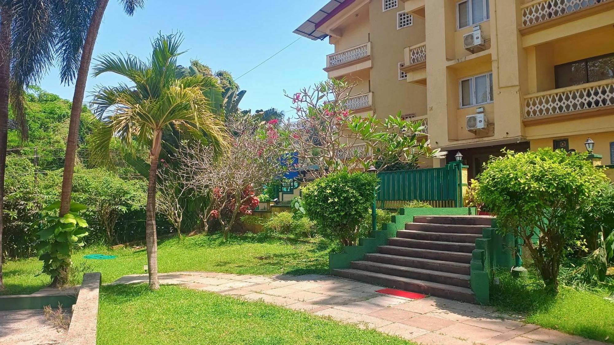Golden Landmark Green Valley Beach Resort Dona Paula Ngoại thất bức ảnh