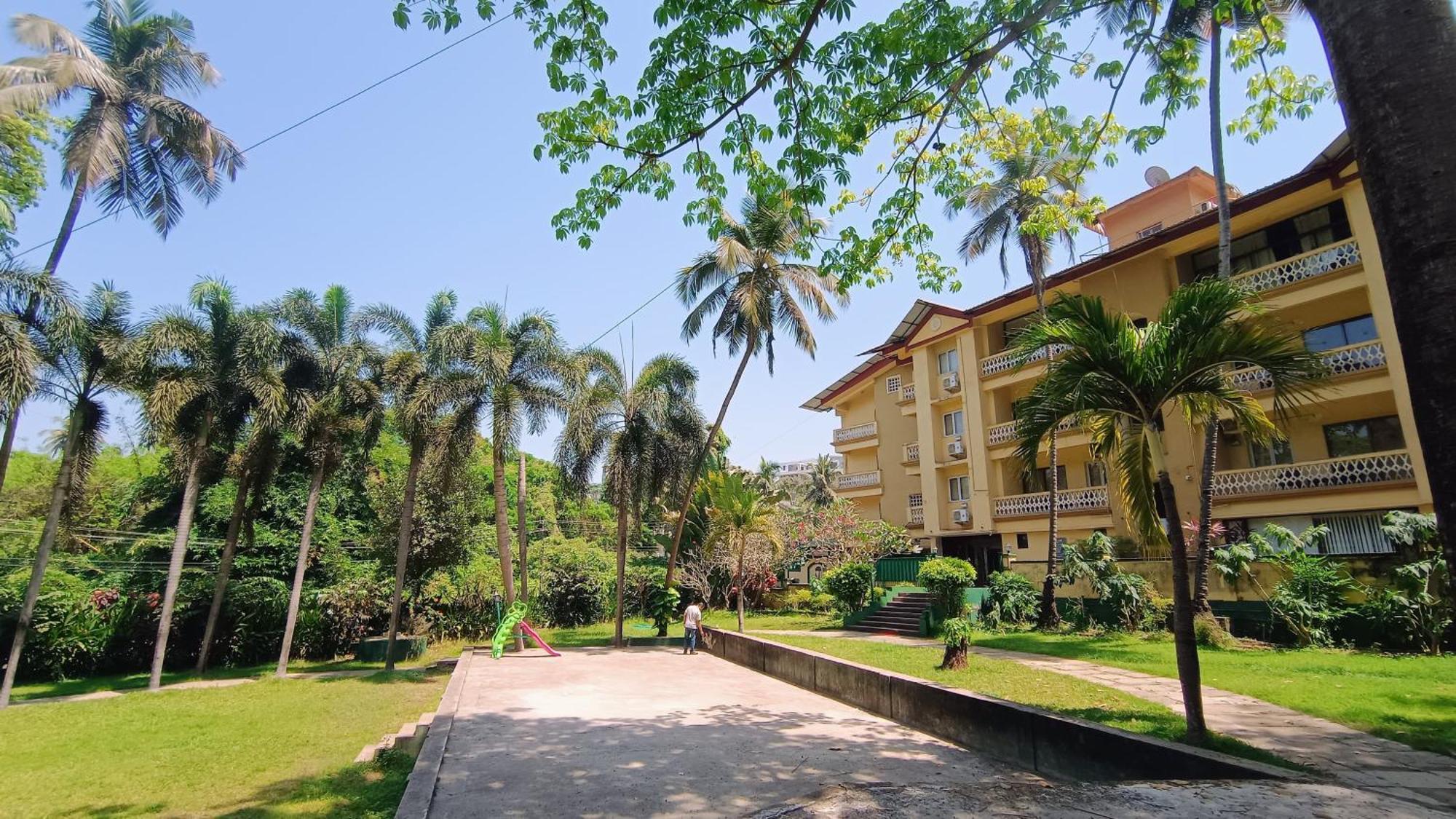 Golden Landmark Green Valley Beach Resort Dona Paula Ngoại thất bức ảnh