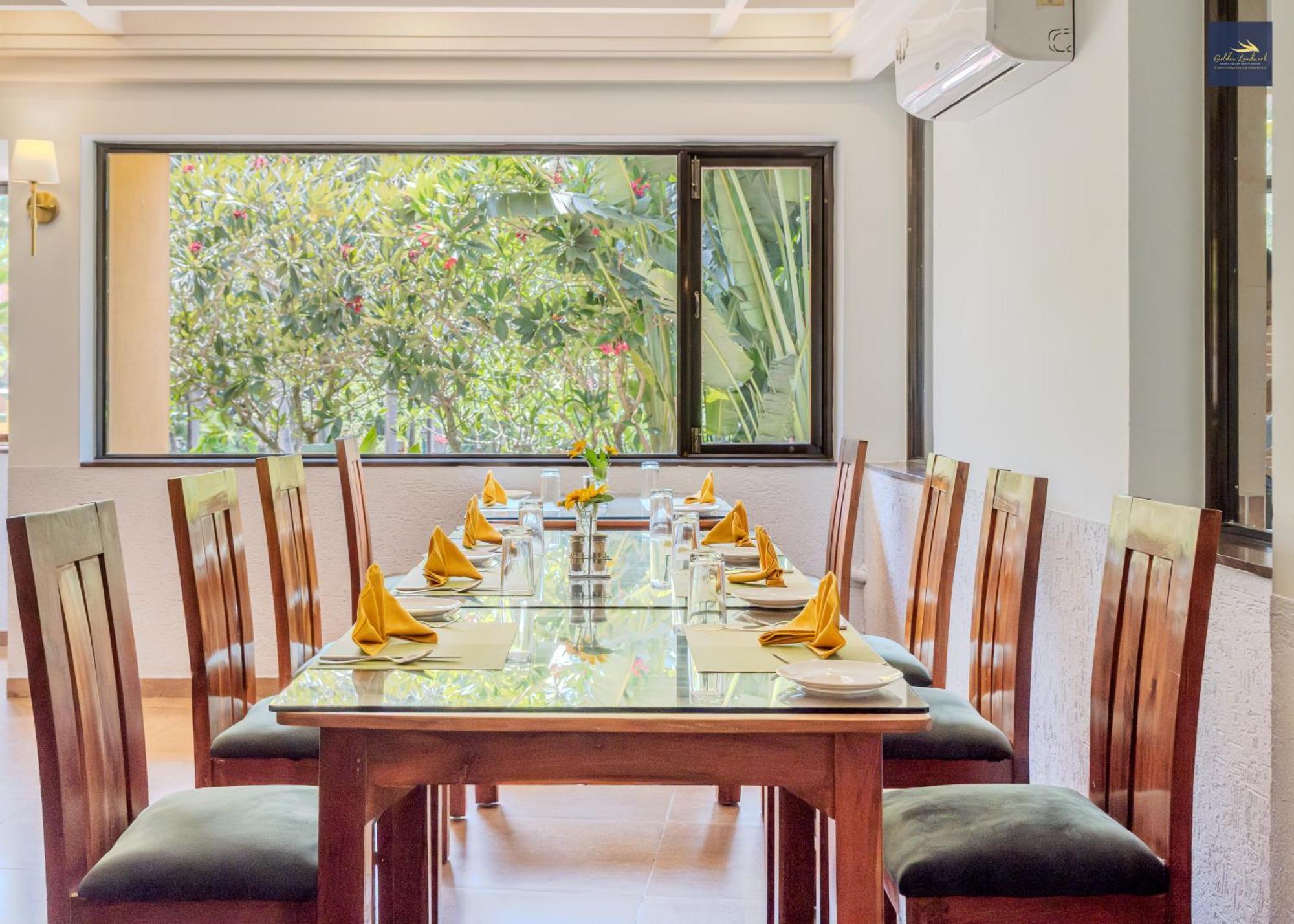 Golden Landmark Green Valley Beach Resort Dona Paula Ngoại thất bức ảnh