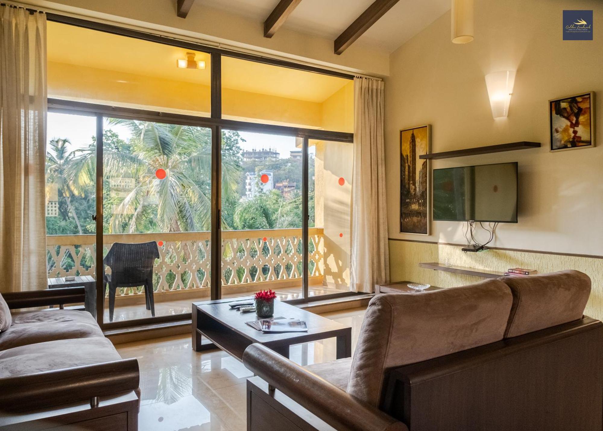 Golden Landmark Green Valley Beach Resort Dona Paula Ngoại thất bức ảnh