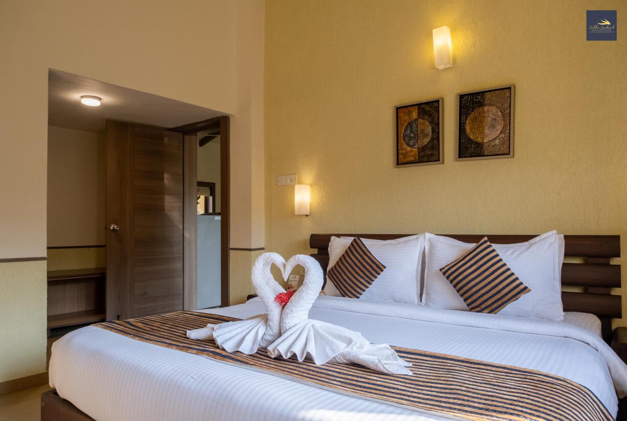 Golden Landmark Green Valley Beach Resort Dona Paula Ngoại thất bức ảnh