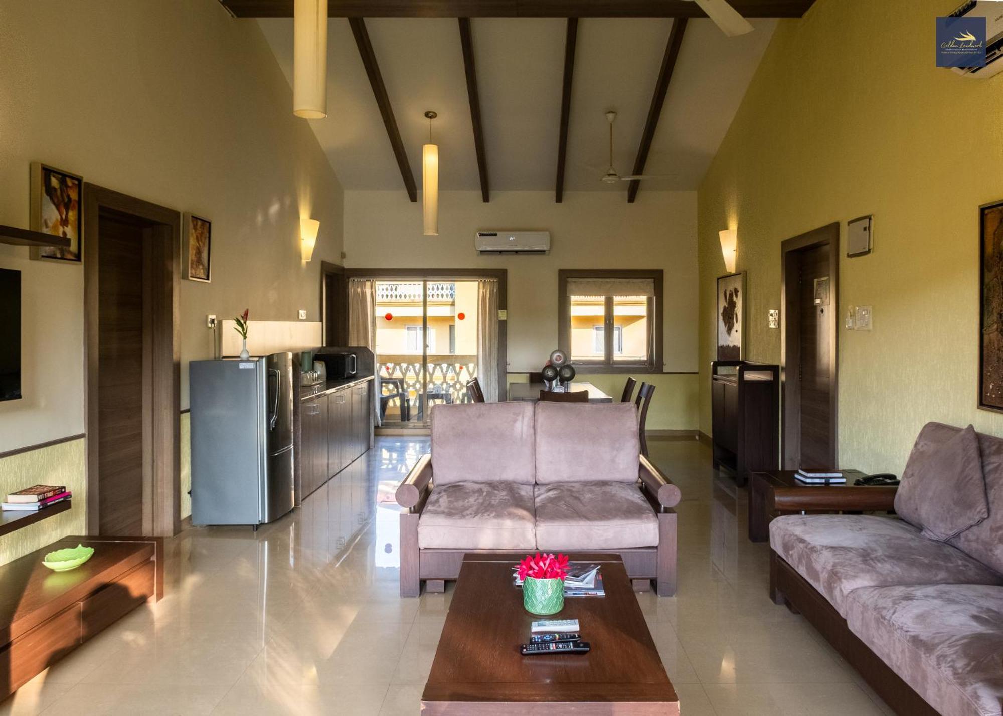 Golden Landmark Green Valley Beach Resort Dona Paula Ngoại thất bức ảnh