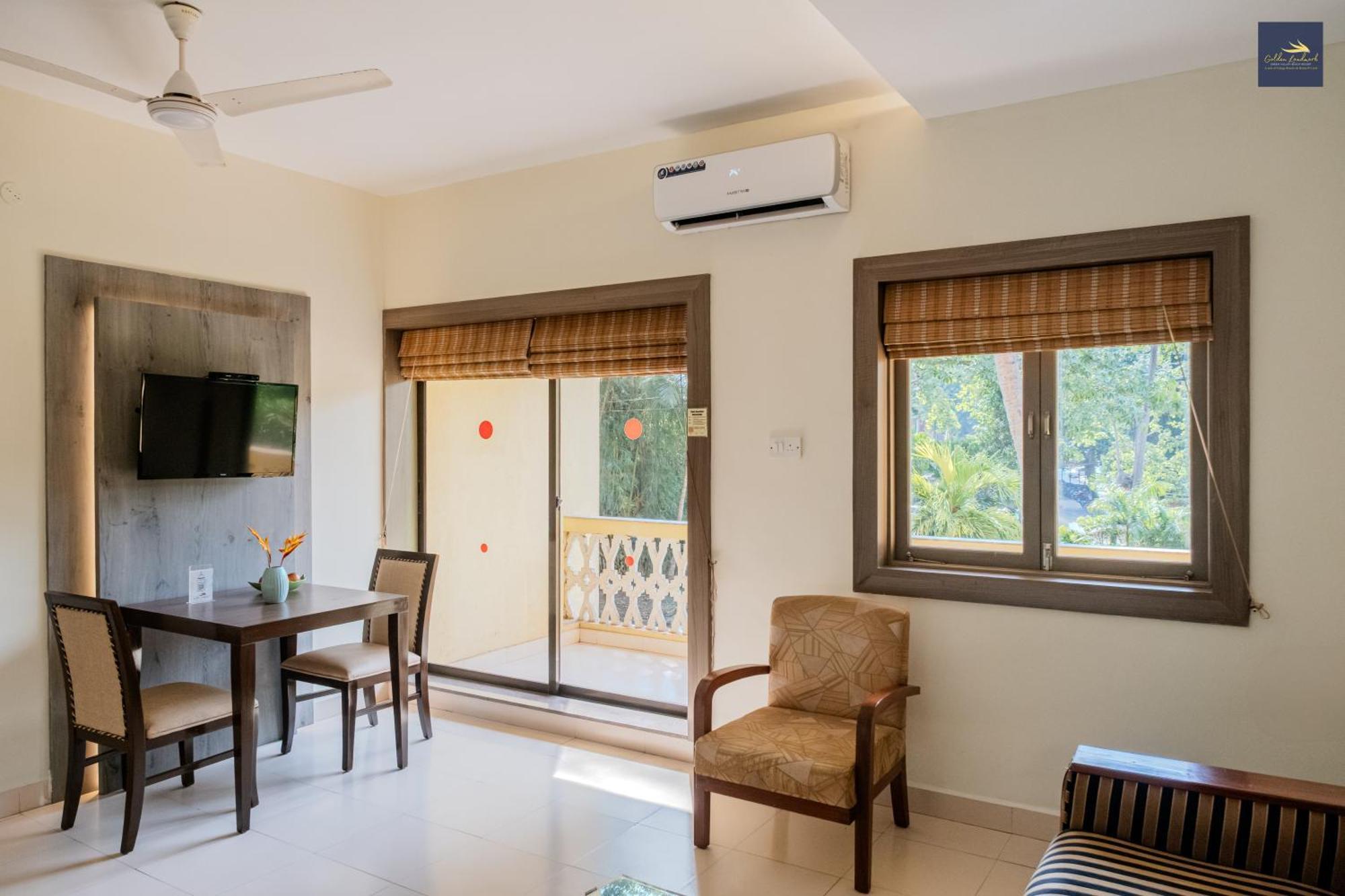 Golden Landmark Green Valley Beach Resort Dona Paula Ngoại thất bức ảnh